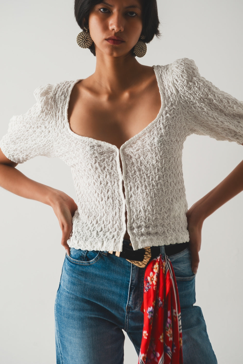 Top with balloon sleeves and hook-and-eye closure in white - Tops