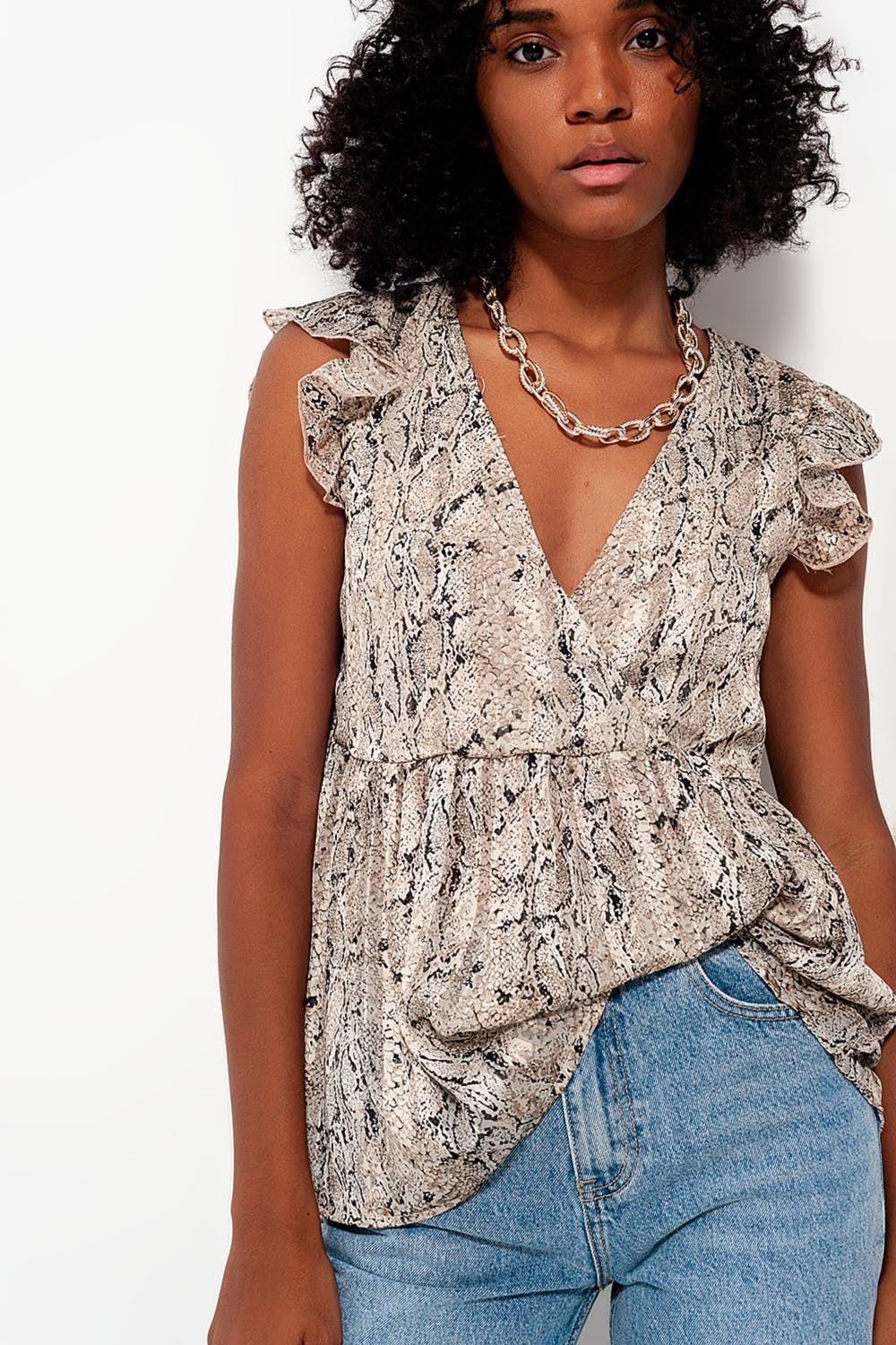 Top with snake print and ruffle sleeve - Tops