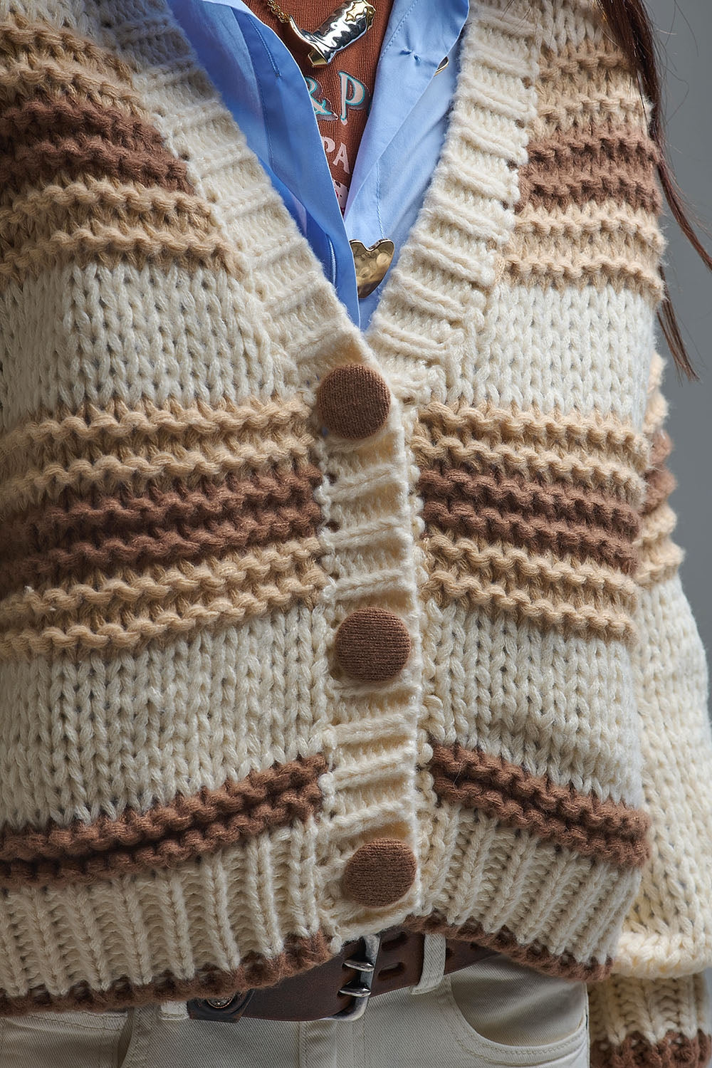 V-neck Chunky Knit Cardigan in striped of Brown and camel - Sweaters