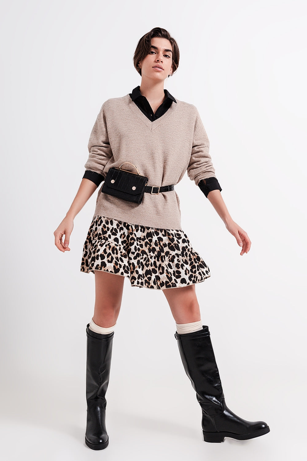 V neck jumper in brown - Jumpers