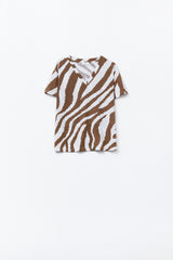 T-shirt col V imprimé zèbre camel