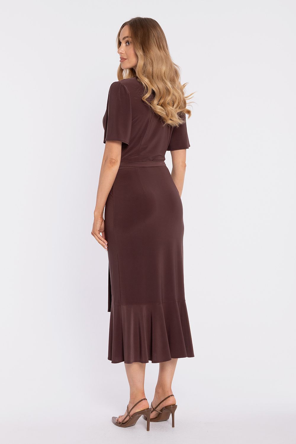 Elegant brown midi daydress with short sleeves and a frilled hem for a chic, everyday look