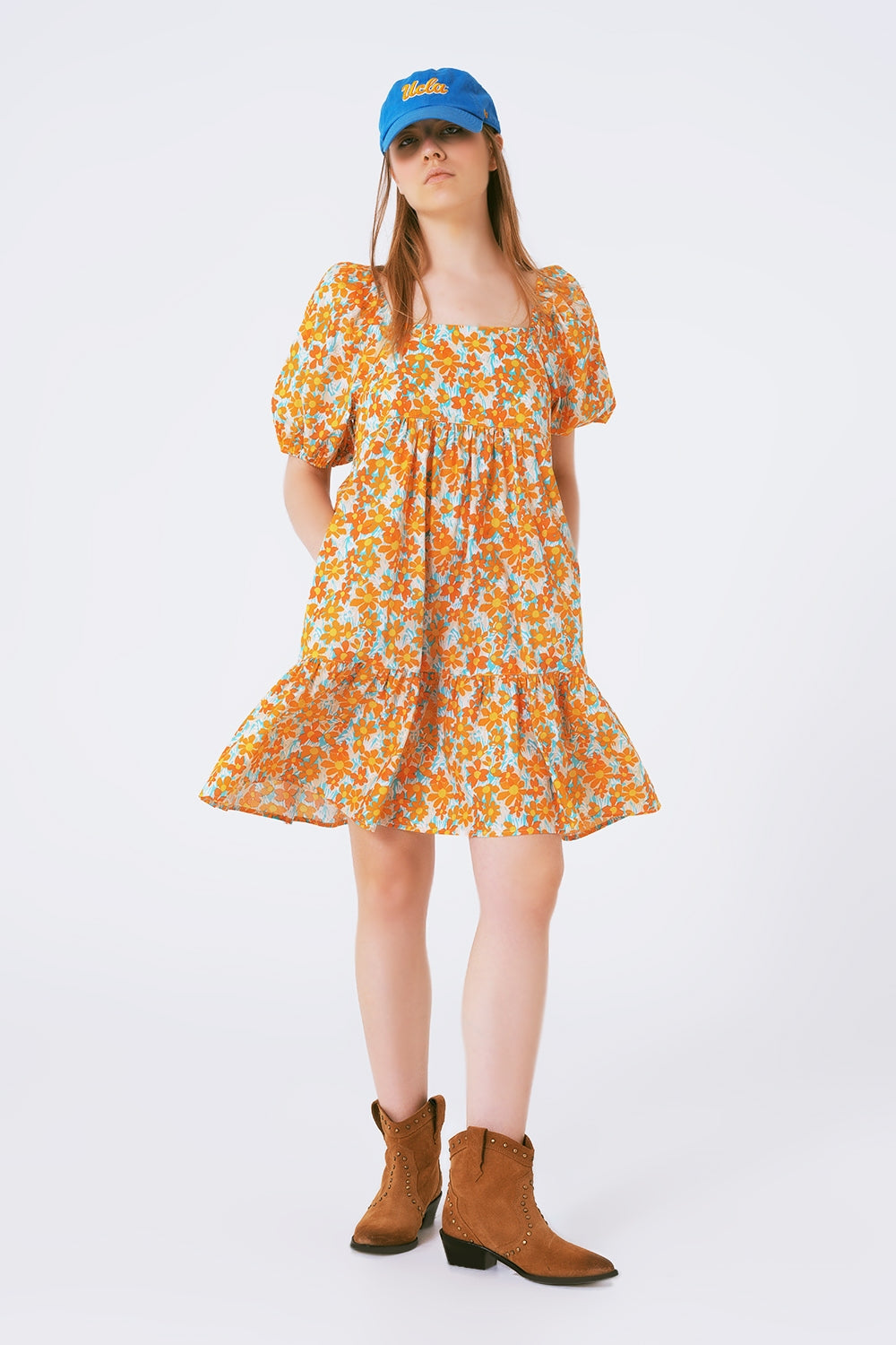 Vestido corto amplio estampado de flores y mangas abullonadas - Dresses