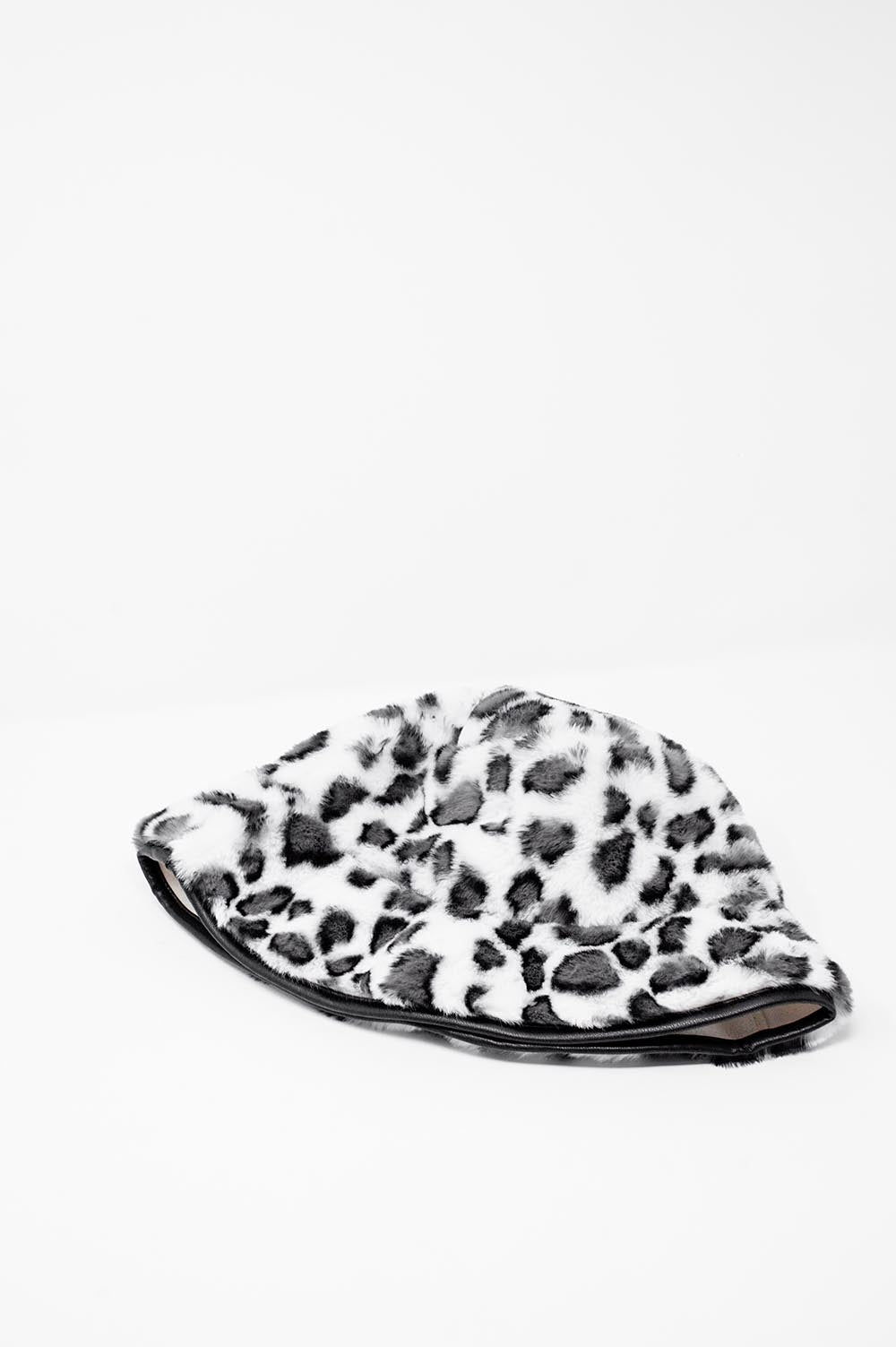 White bucket hat in animal print - Hats