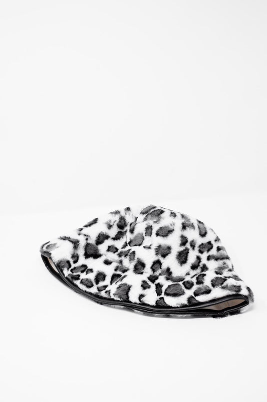White bucket hat in animal print - Hats