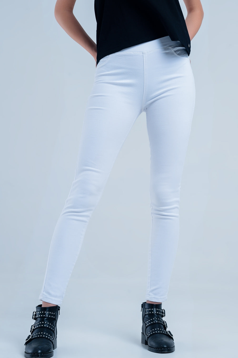 White Jeggings with back pockets - Jeans