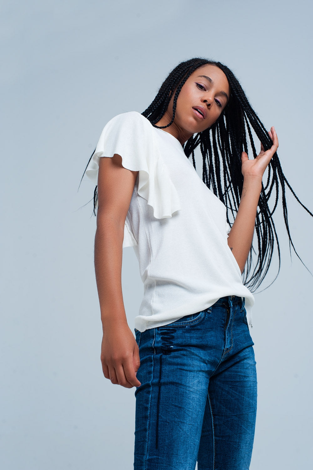 White sweater with ruffles - T-shirts