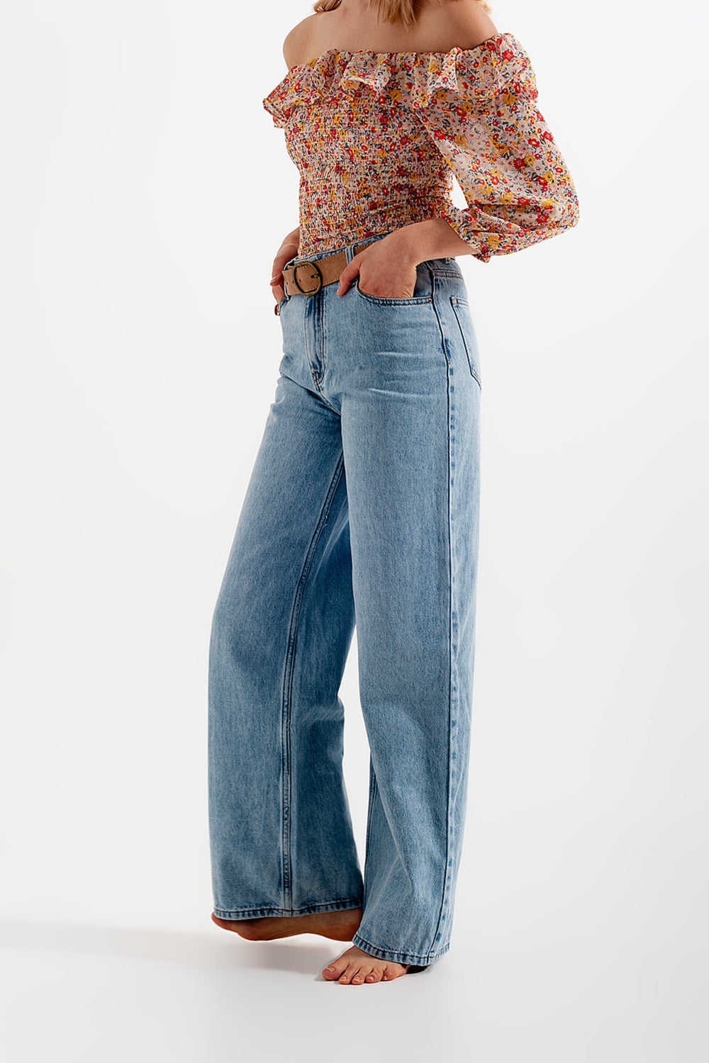 Wide leg jeans with high waist in light blue - Jeans