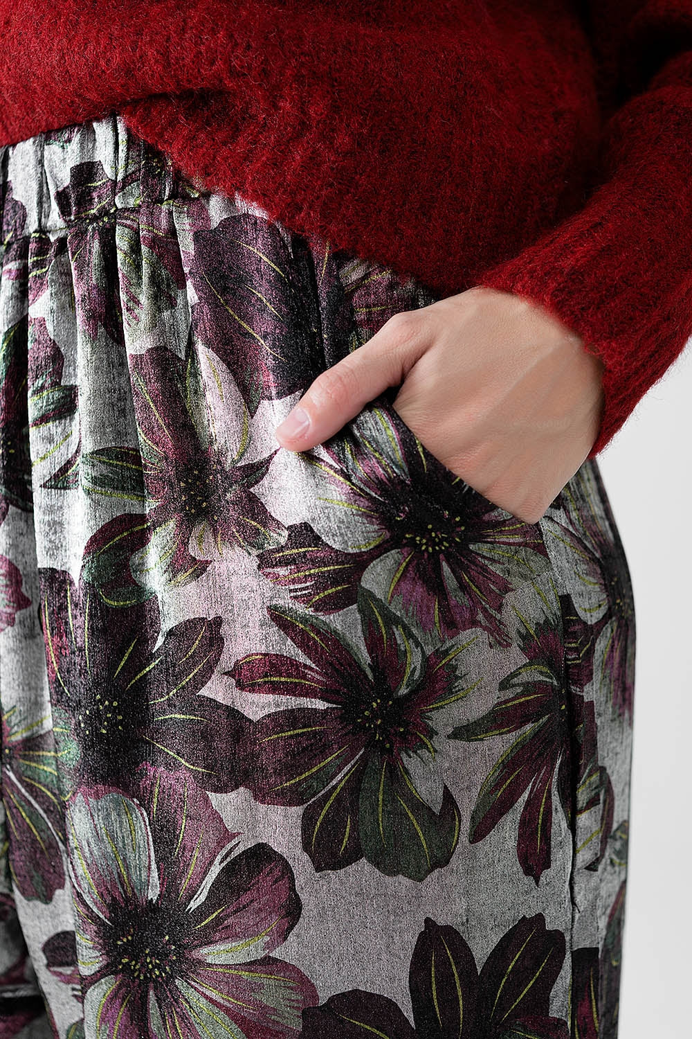 wide-leg pants in floral print - Trousers