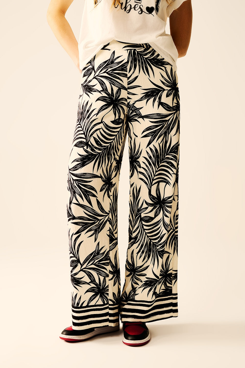 Wide Leg Pants In White With Floral Detail In Black - Trousers