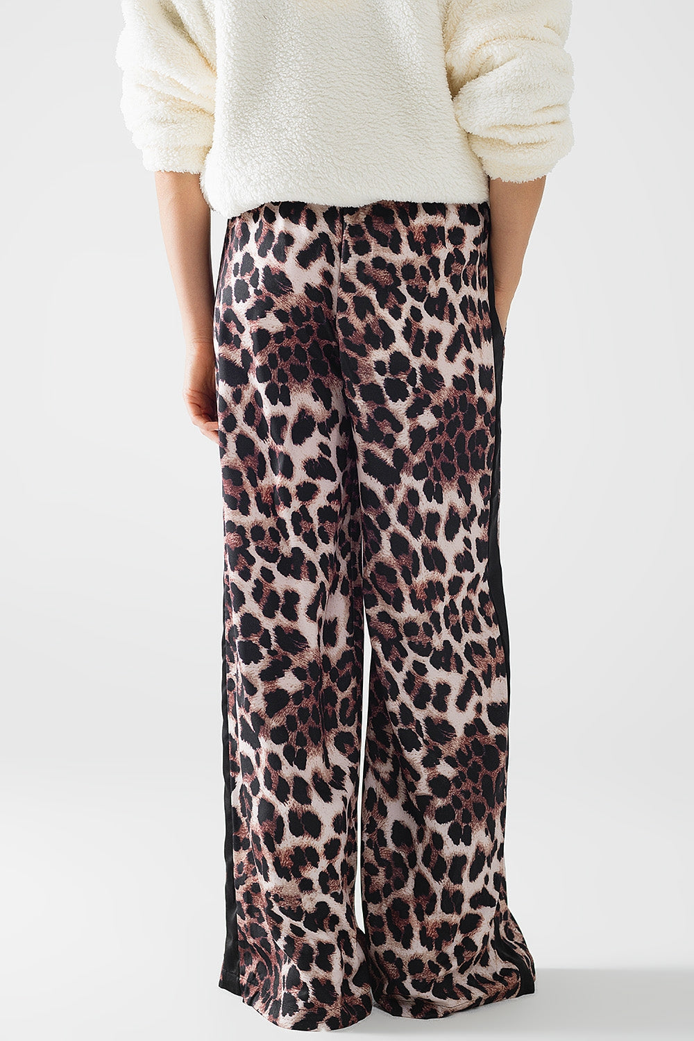 Wide leopard pants with satin side stripe - Trousers
