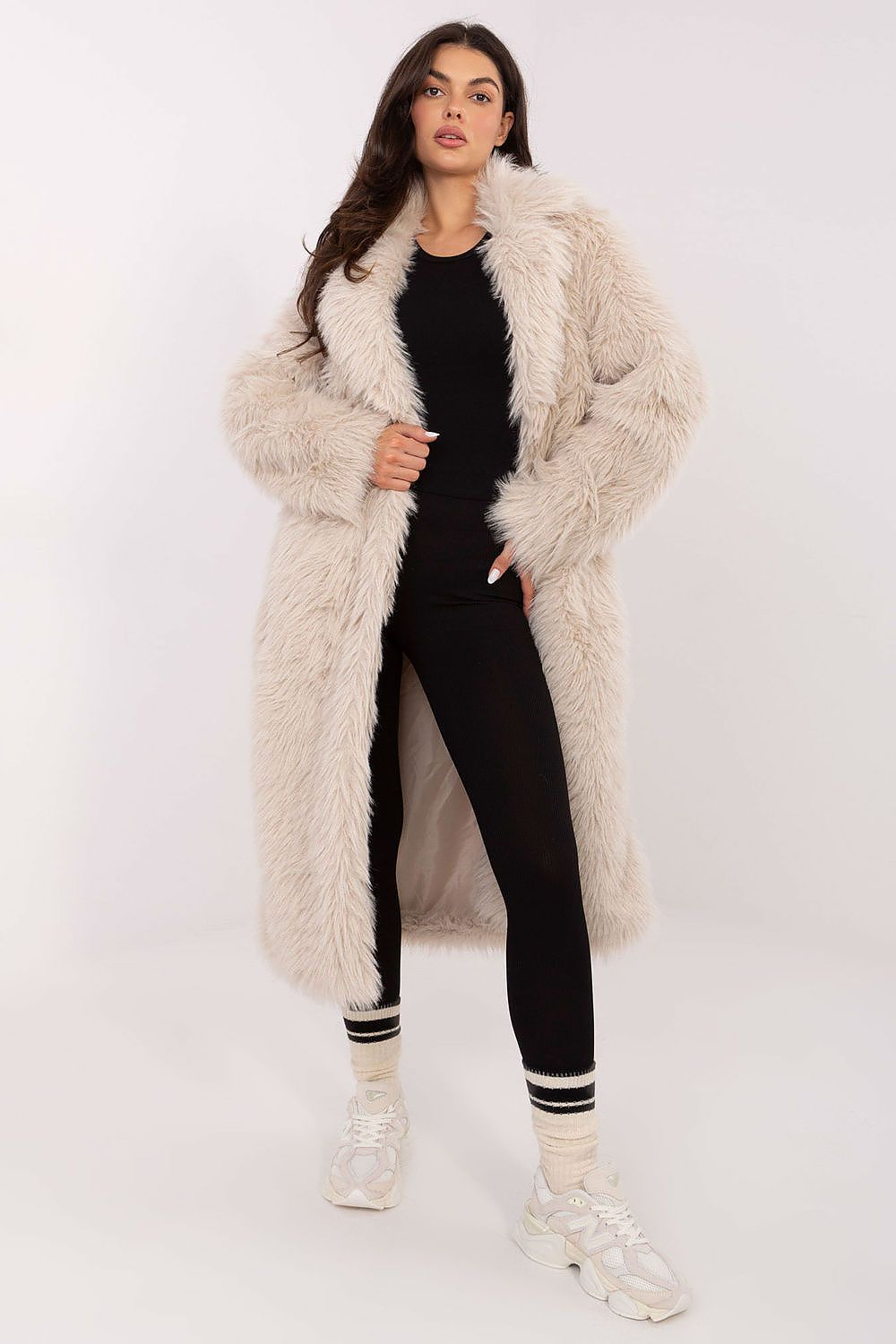 Women's Long Fur-Trimmed Coat - Chic & Trendy beige one-size-fits-all - Coats and Jackets