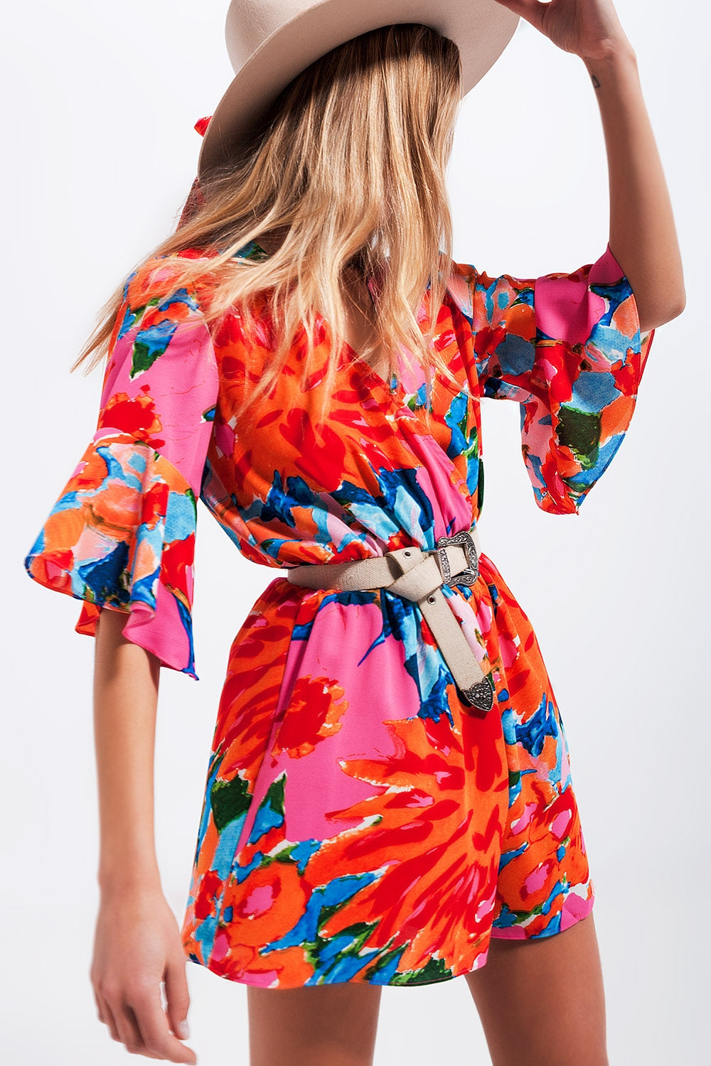 Wrap playsuit in floral - Dresses
