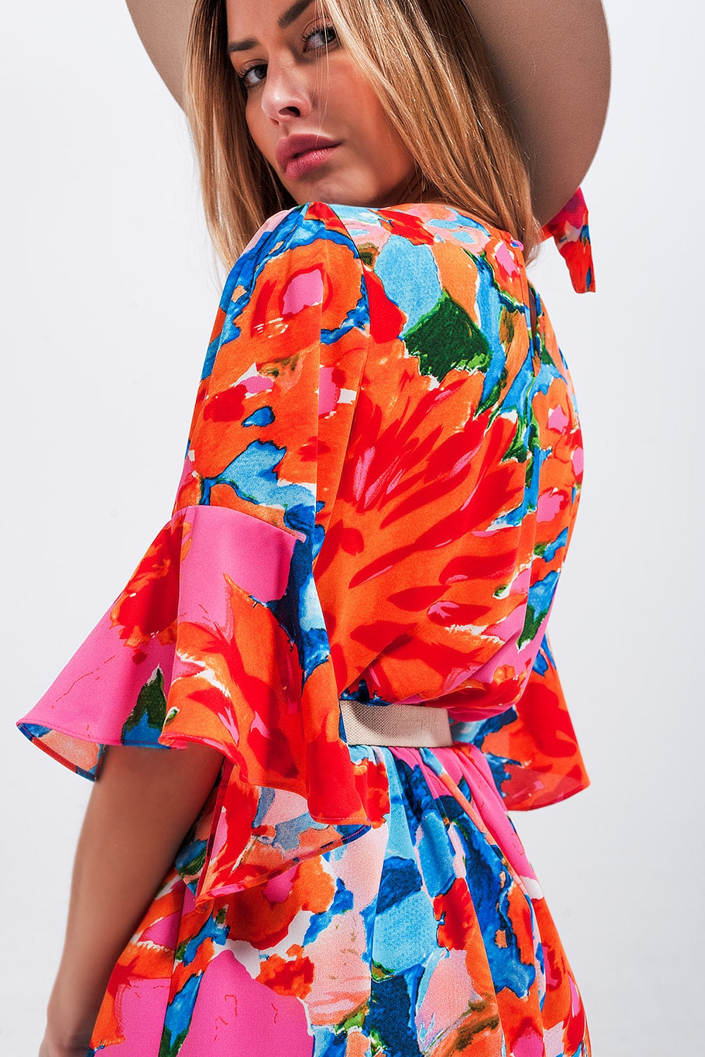 Wrap playsuit in floral - Dresses