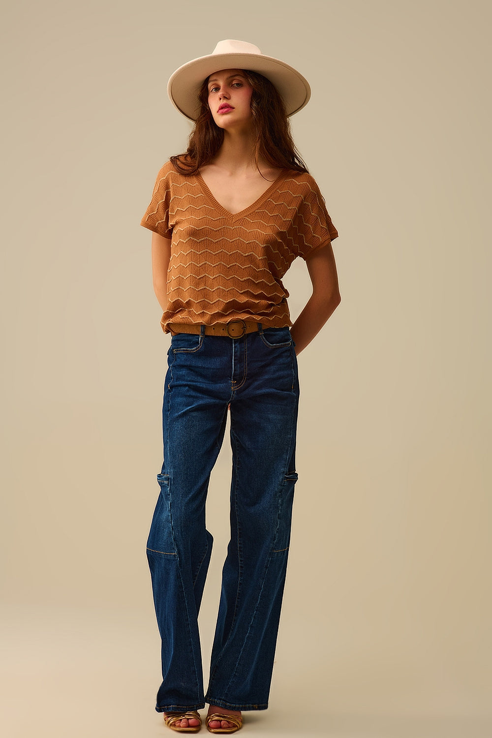 Zigzag V-Neck Knit sweater with dropped sleeves in Brown - Sweaters