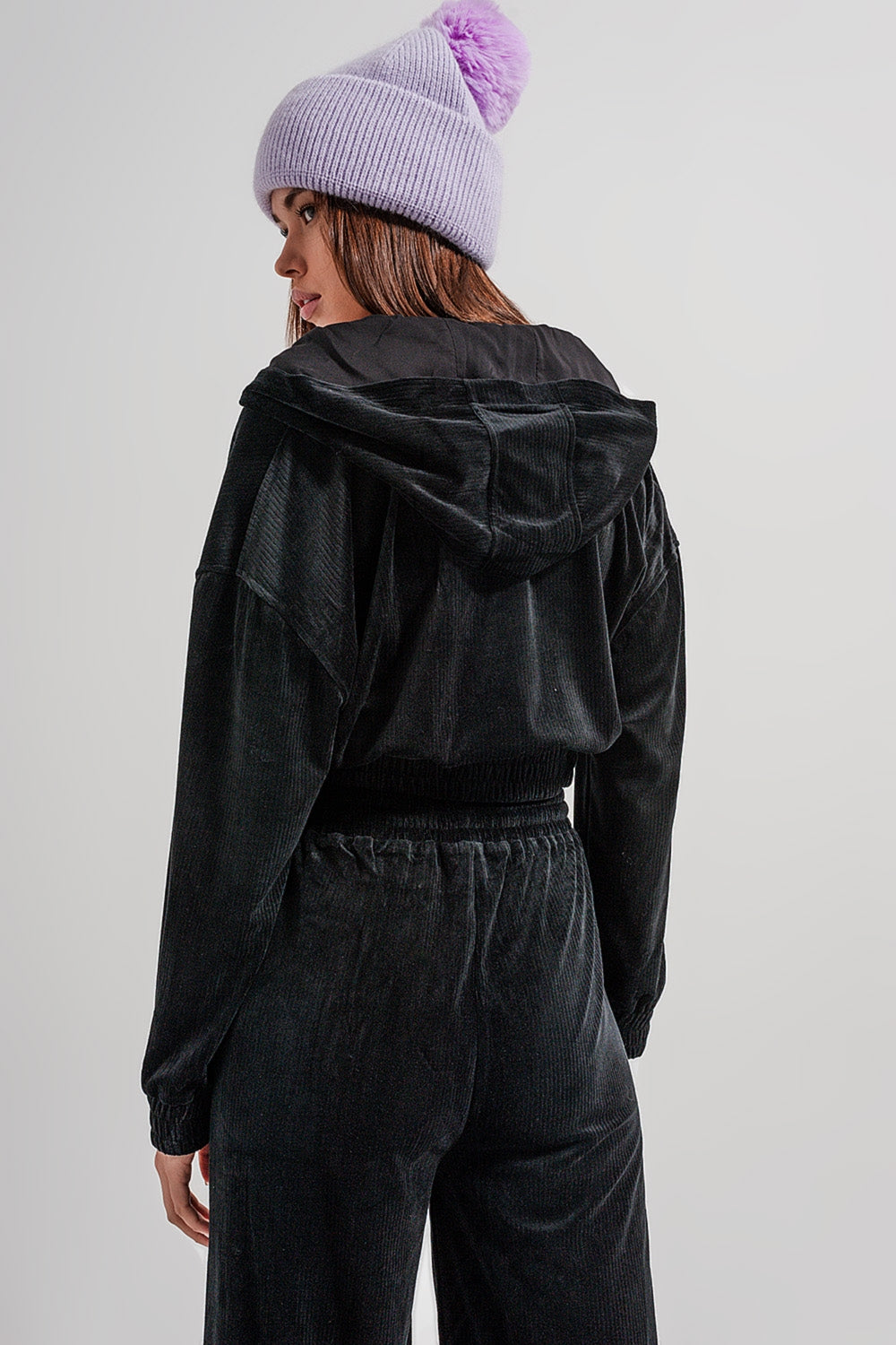 Zip through hoodie in black - Sweaters